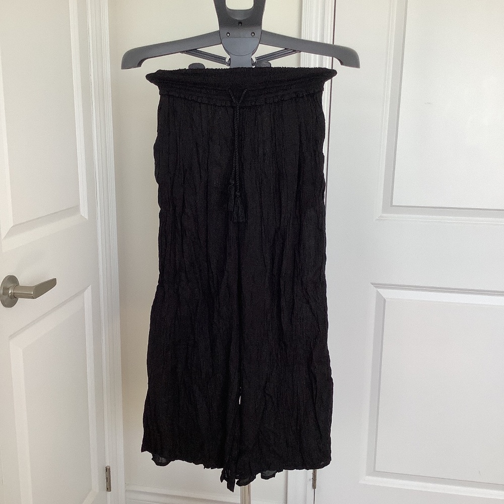 Black, crinkle palazzo pants.
